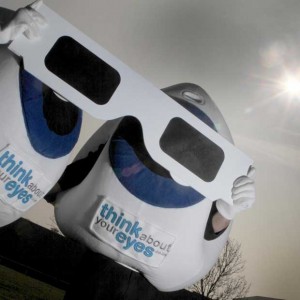 The-Protectors-viewing-the-eclipse-safely