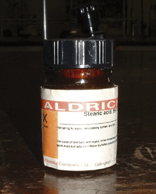 stearic-acid-bottle.gif